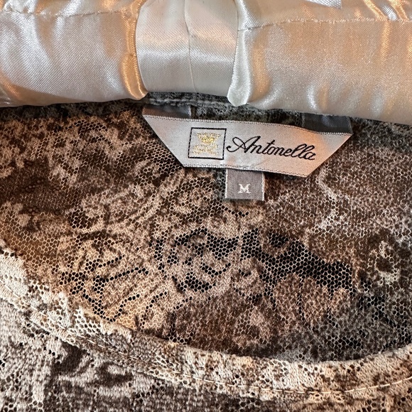 Antonella Lace Knit Pullover; Women's Size Medium (6-8) - Picture 7 of 10